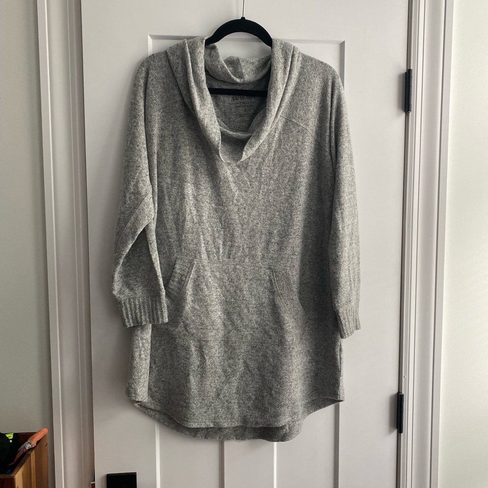 Torrid grey tunic sweater size 2